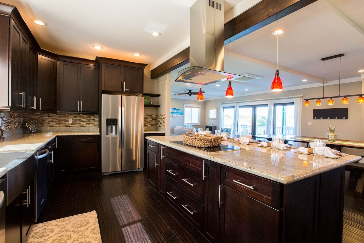 Modern kitchen is a fantastic space to make meals for the family.