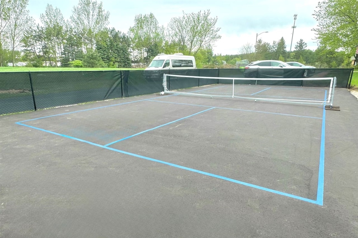 Brand new 2025 pickleball court on-site! Paddles and balls provided for easy play, anytime!