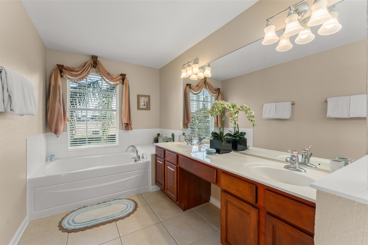 Primary Bathroom w/ Walk-In Shower & Garden Tub