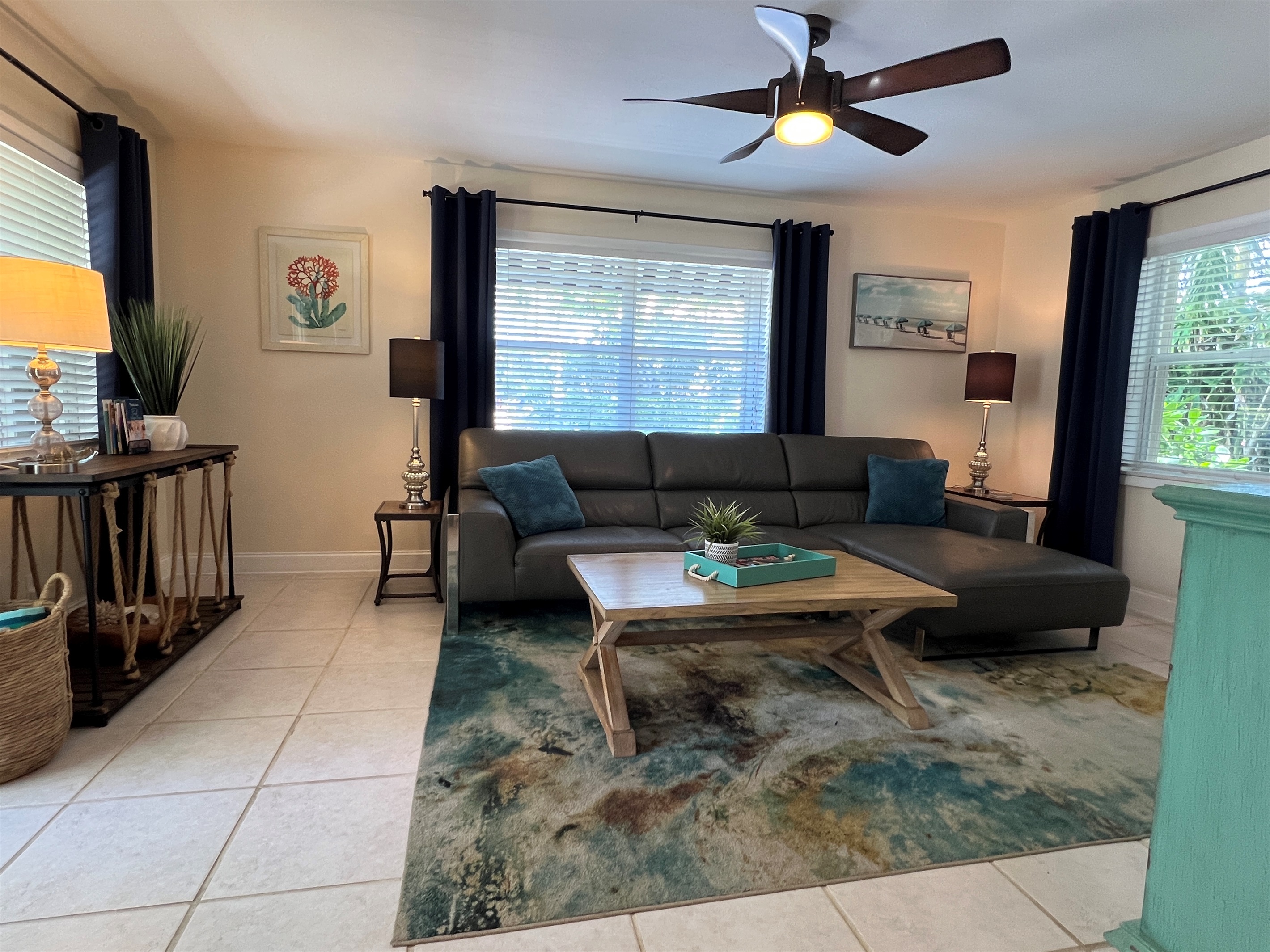 Spacious living area, sink right into comfort on the large leather sectional