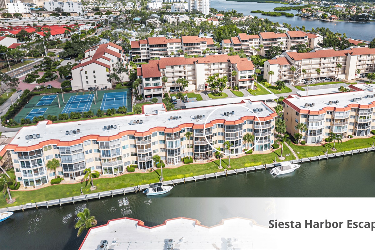 3rd Floor w/Water View