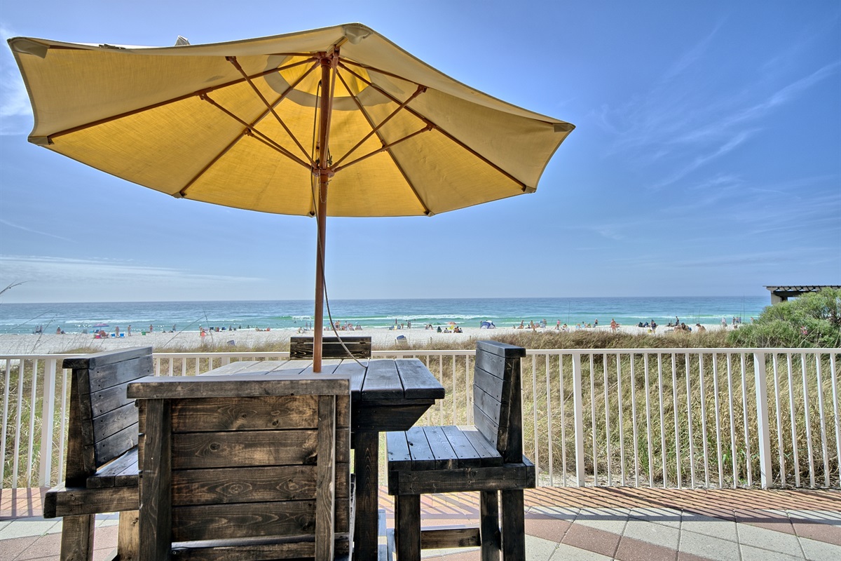 Poolside Tiki Bar Seating