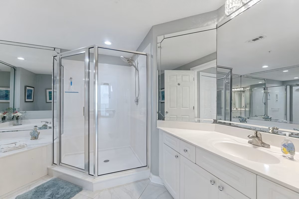Primary En-Suite
