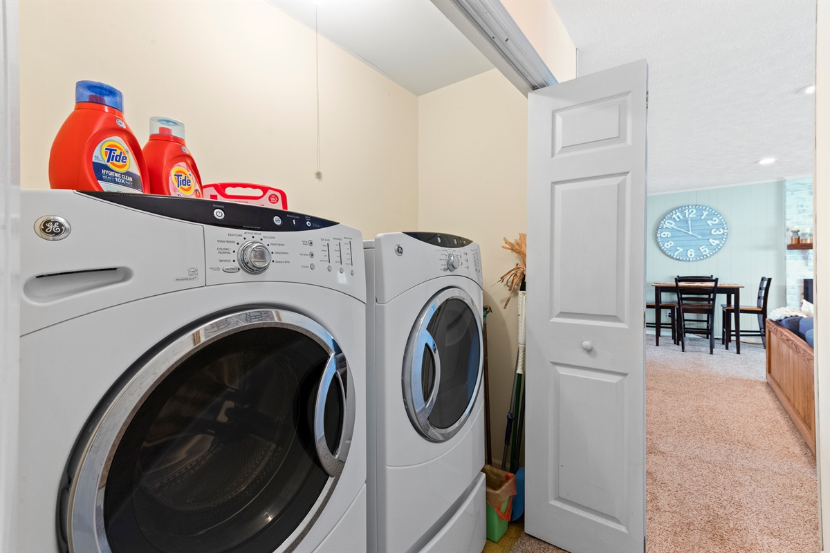 Laundry Room: Efficient washer and dryer ready for your adventure—pack light and wash it all!