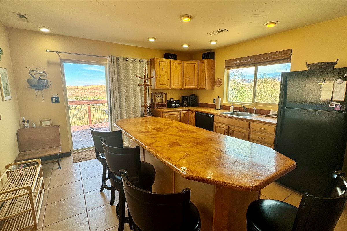 Fully Equipped Kitchen with Seating at the Island