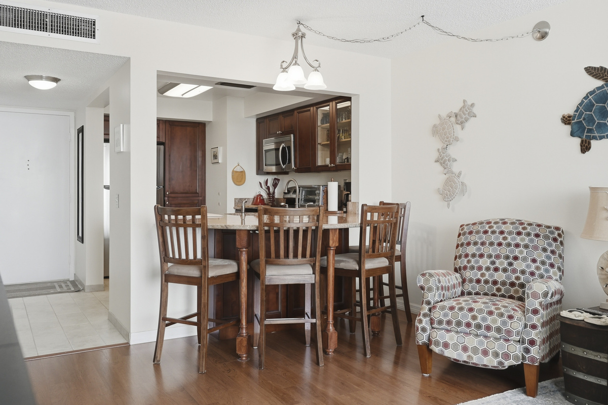 Gather around the dining table for a relaxed breakfast, a home-cooked meal, or takeout from one of the many nearby local favorites—an inviting space to enjoy good food and easy conversation.