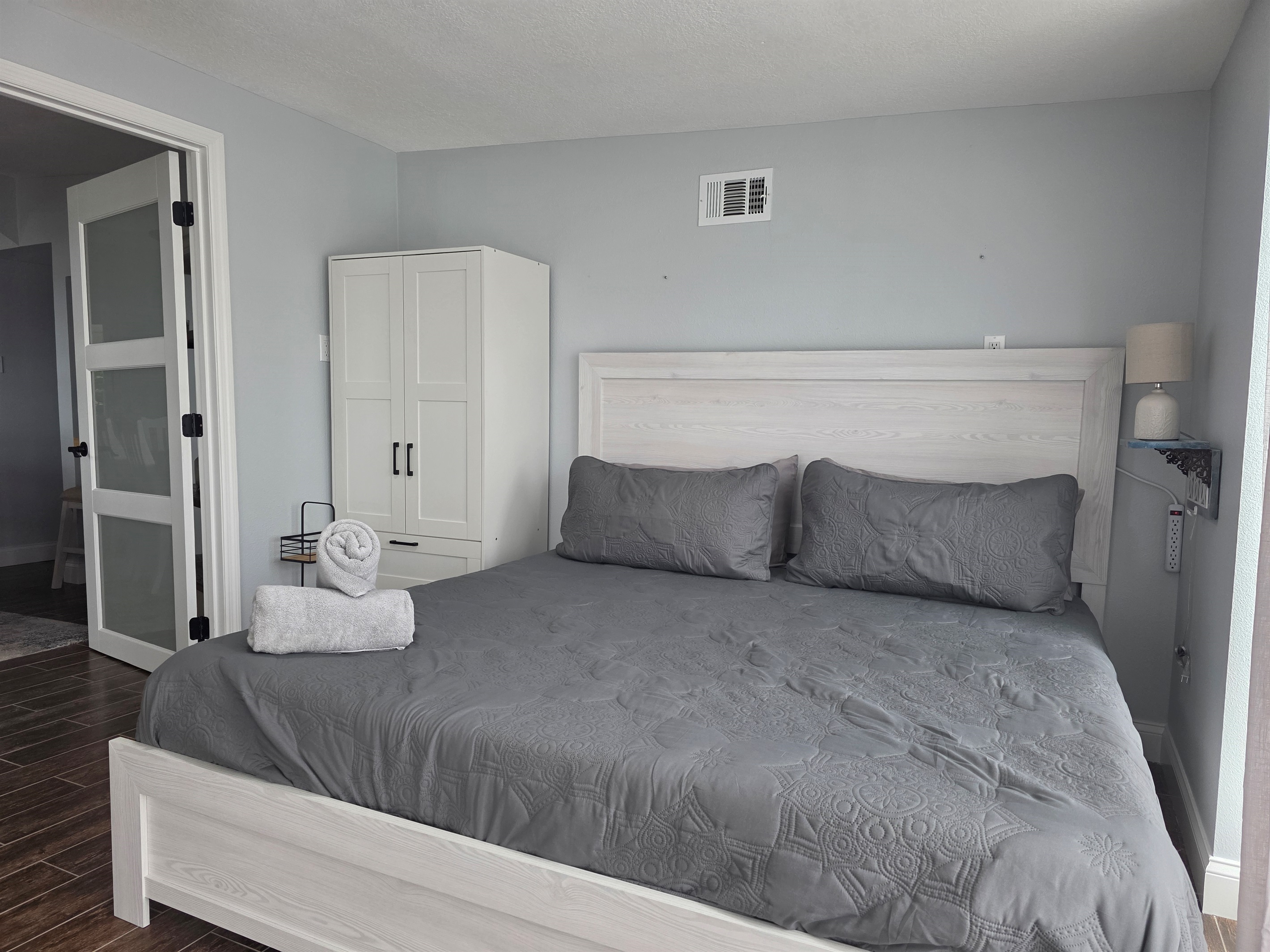 King bed