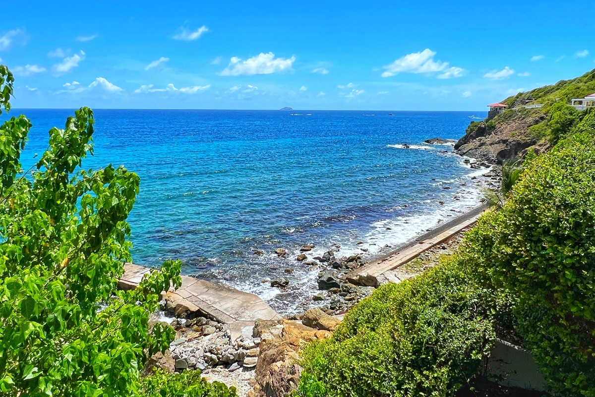 You must not miss this facinating blue see view