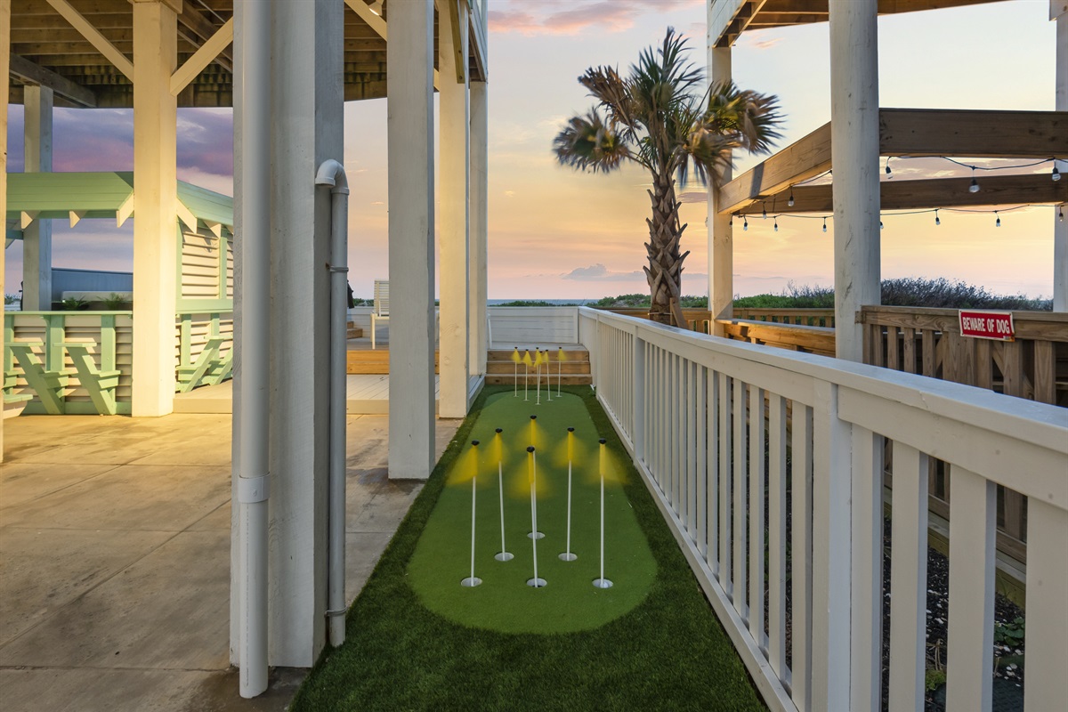 be16aa7b0a3640b7b89aa5b5e314350f Large | Beachhouse | Texas | TX | Vacation Homes | Galveston | Crystal Beach | Kokomo | Breezy Days | Beachfront Elegance | Sunrise Serenity | Southern Sands Property Management, LLC