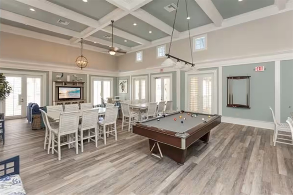 Gather, play, and unwind at the Cinnamon Beach clubhouse 🎱
Enjoy pool tables, spacious seating, and a relaxed coastal atmosphere—ideal for group hangouts, game nights, and post-beach fun.
