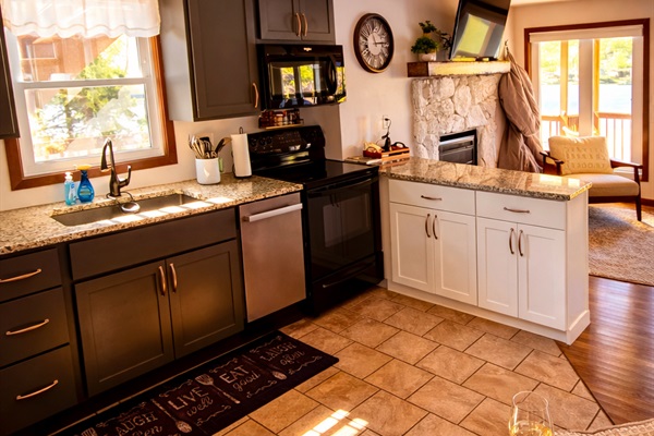 Cove-Out Cottage Kitchen