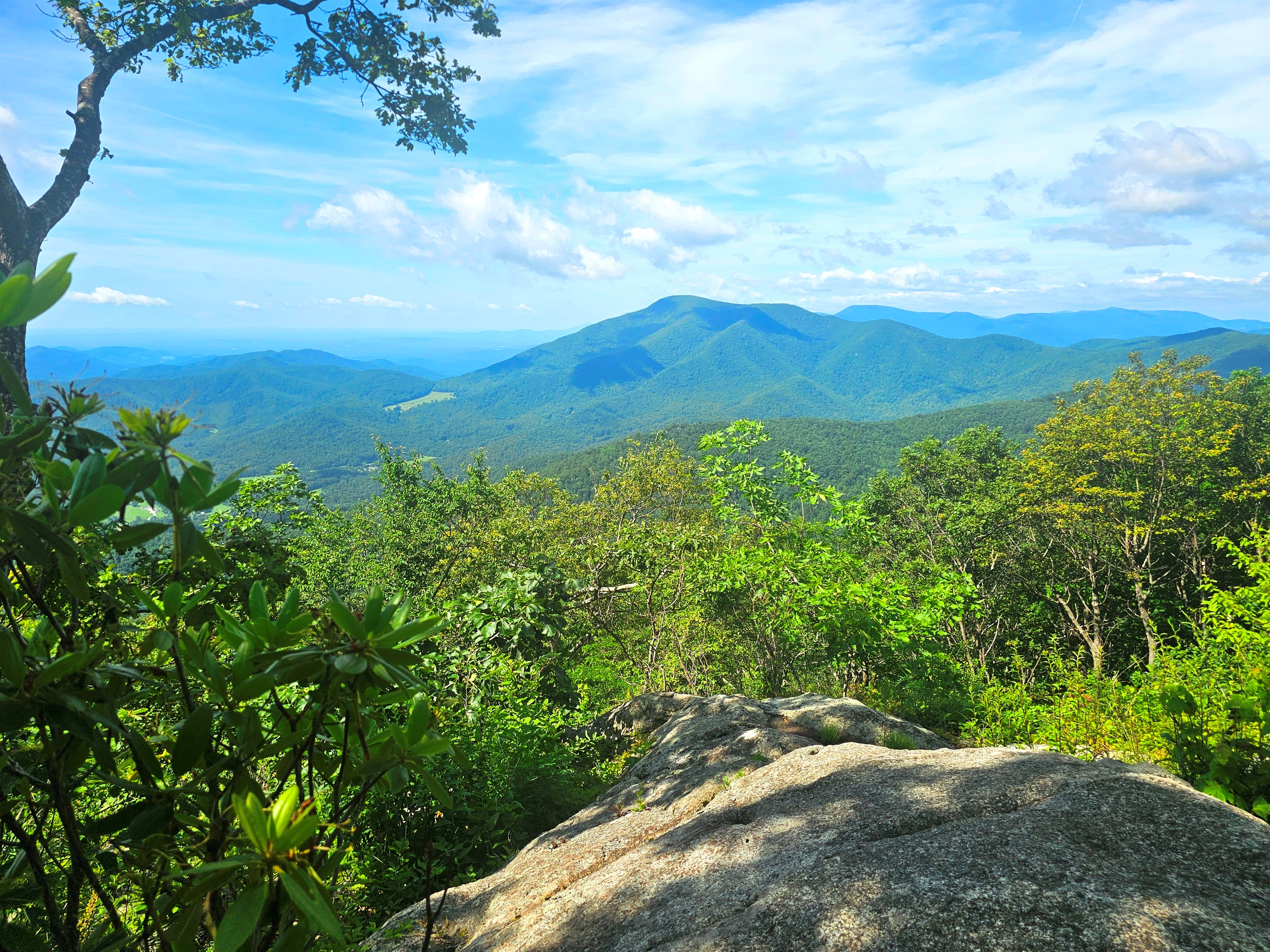 Just a 2 minute drive from the house, Blackrock Park offers unforgettable panoramic mountain views—perfect for sunsets, stargazing, or a quiet morning coffee. Rock climbing for the adventurous