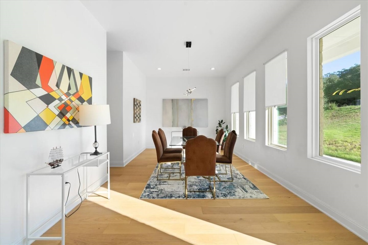 spacious formal dining room sits 10