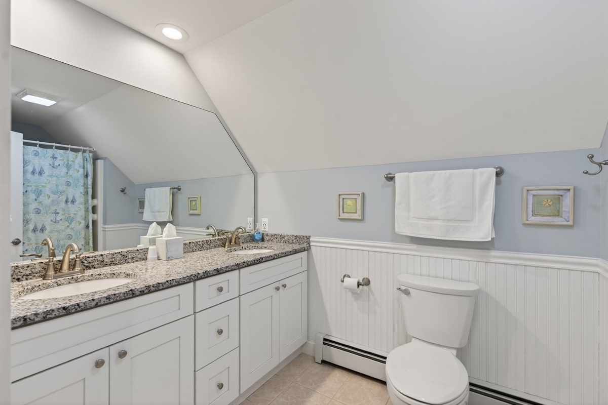 2nd floor shared bath