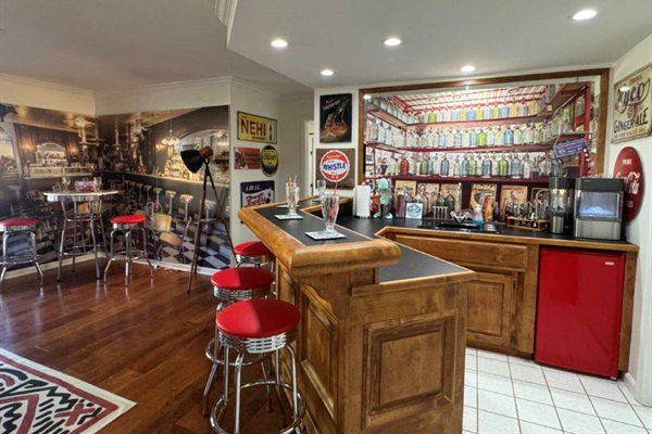 The Soda Shop bar, a guest favourite — Breakaway on Lake Hamilton
