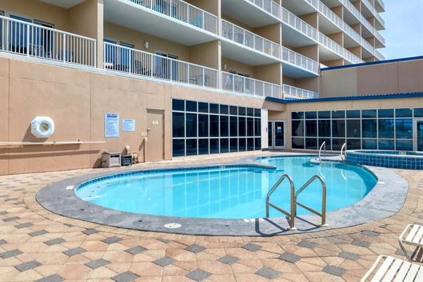 Main Complex Pool & Spa