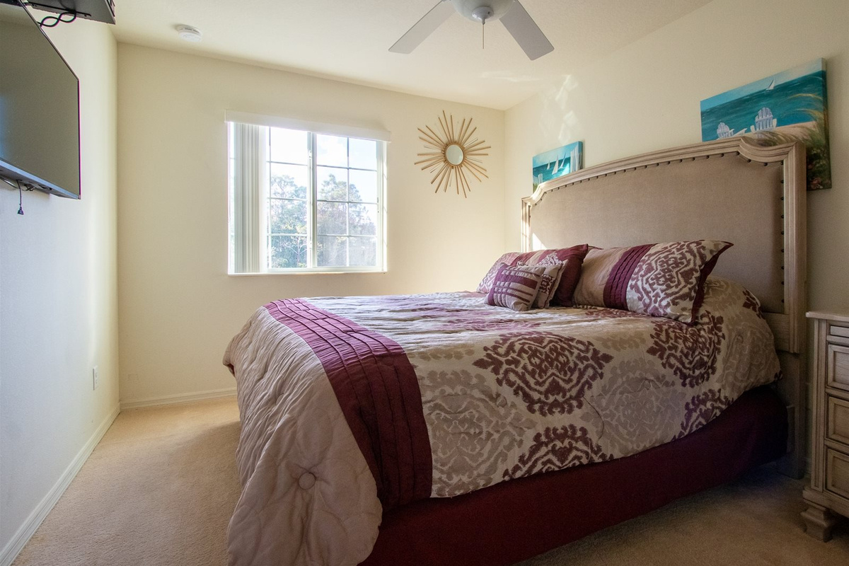 Queen Bed, TV in every bedroom!