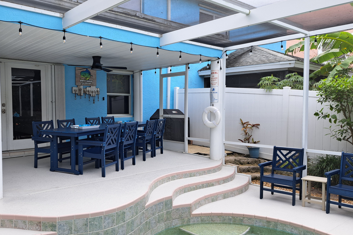 Set the string lights glowing and stay out on the lanai after dark.