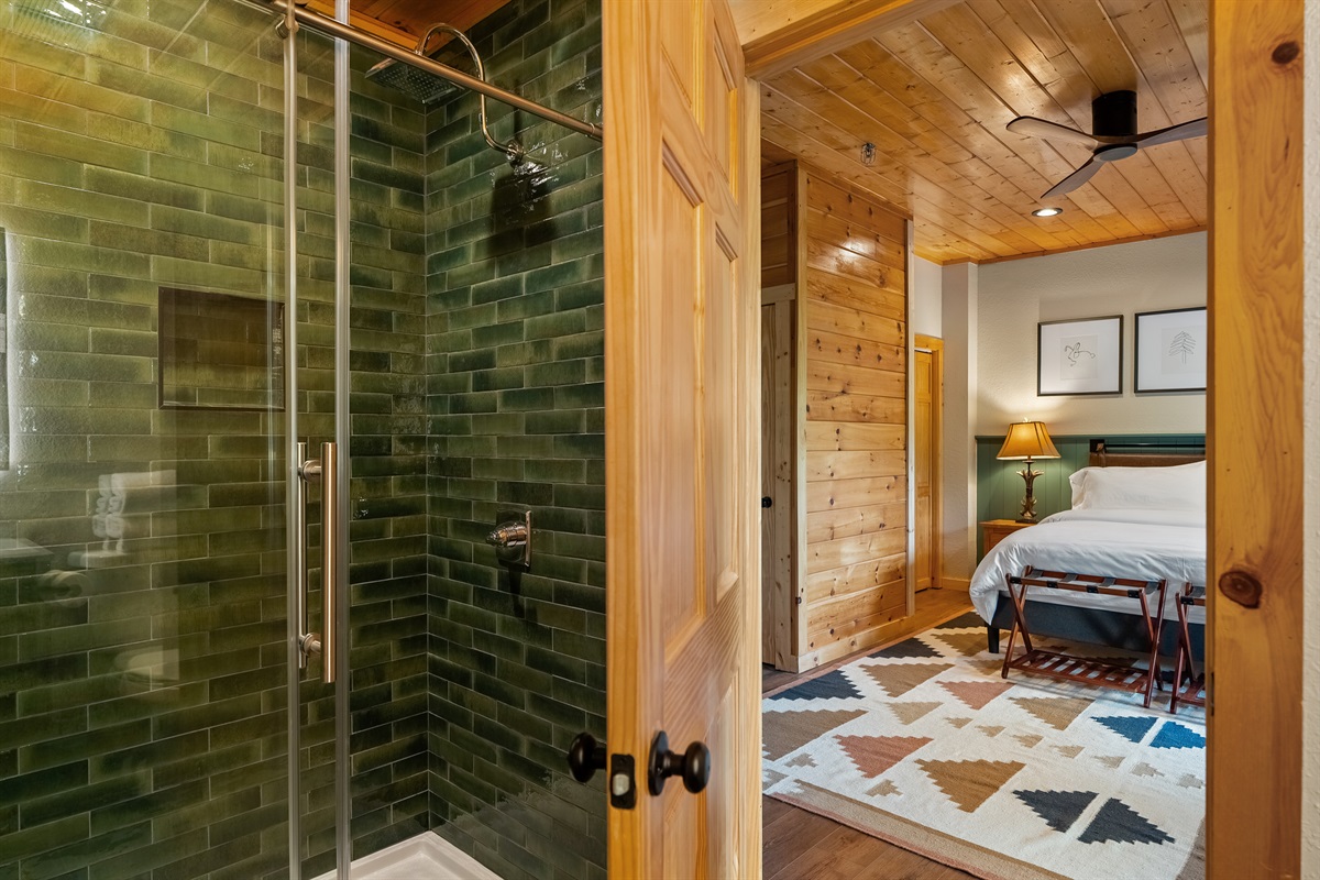 Ensuite Bathroom (Bedroom 8)