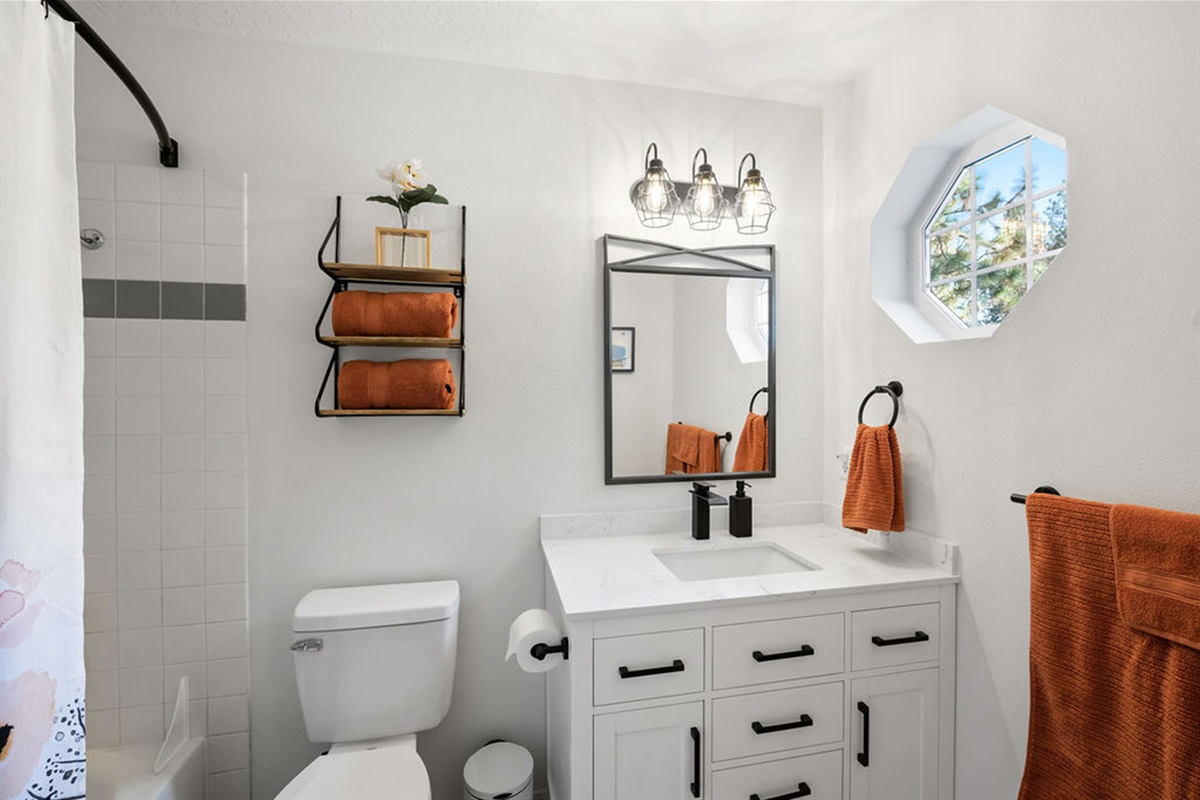 Full shower tub sink in every bathroom