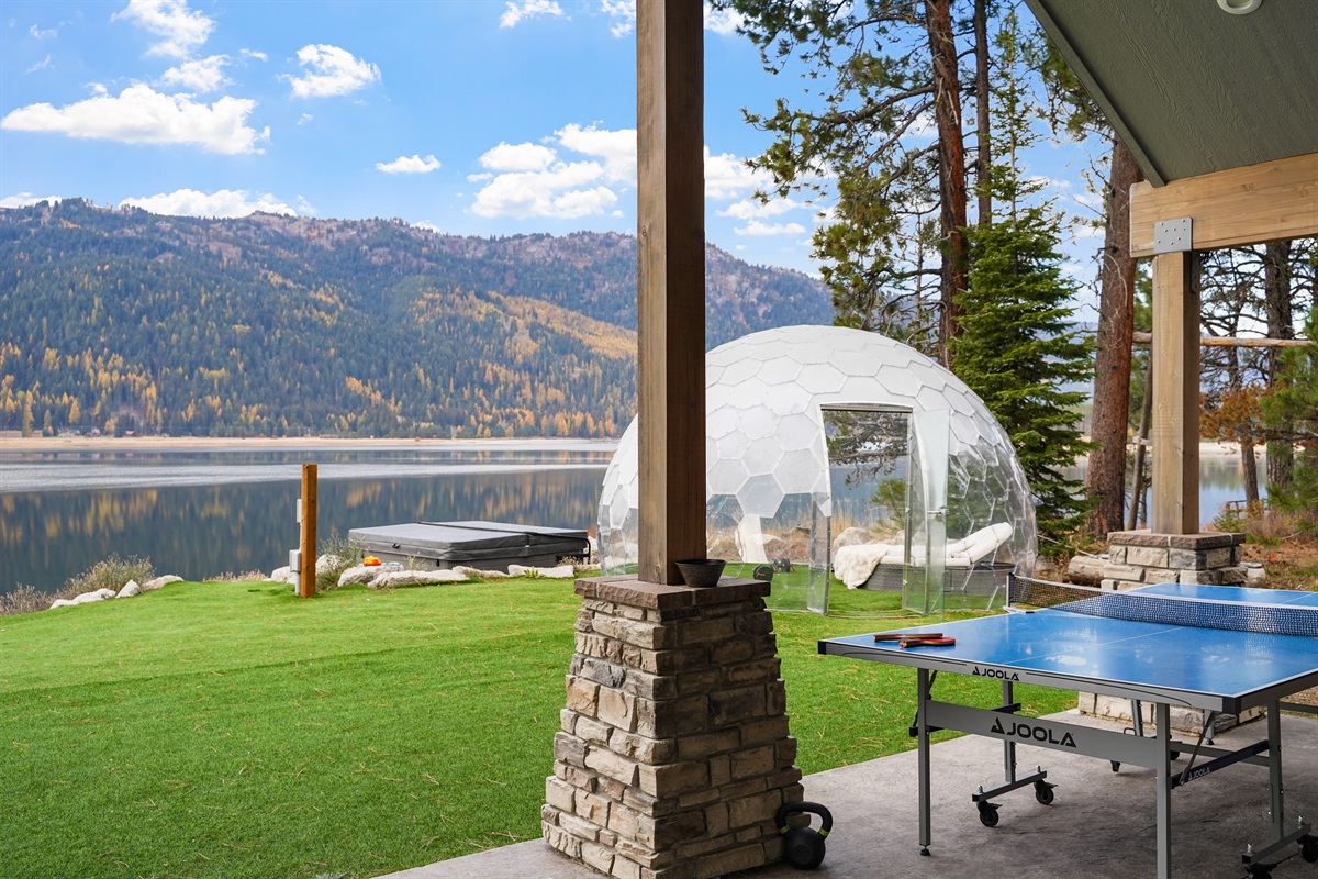 Sleeping under the stars in the cozy geo dome