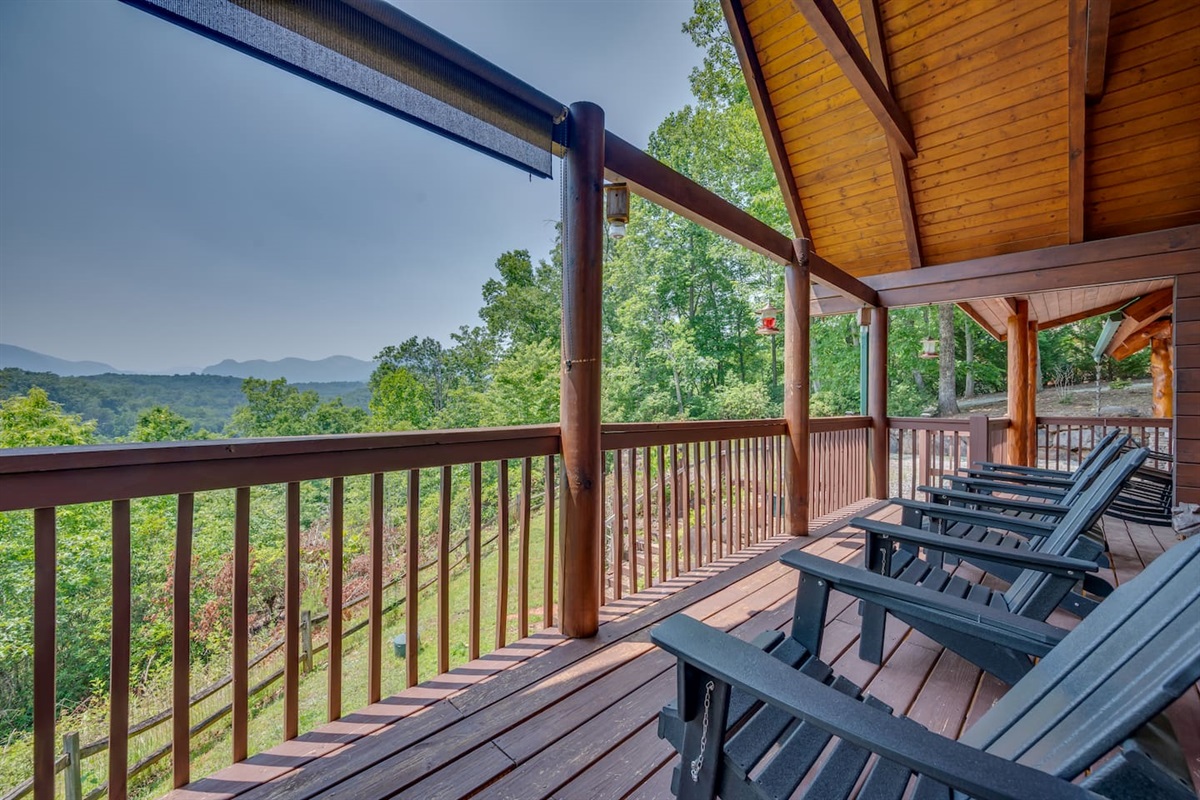 Quiet porch with spectacular mountain views!
