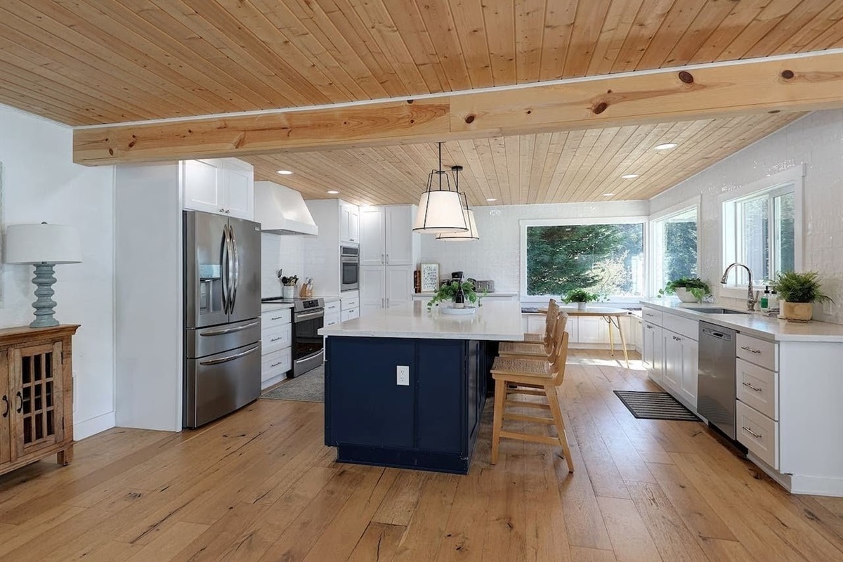 Main House - Dining / Kitchen