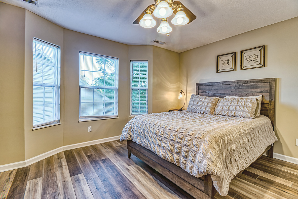 Queen size bedroom in the front of the house