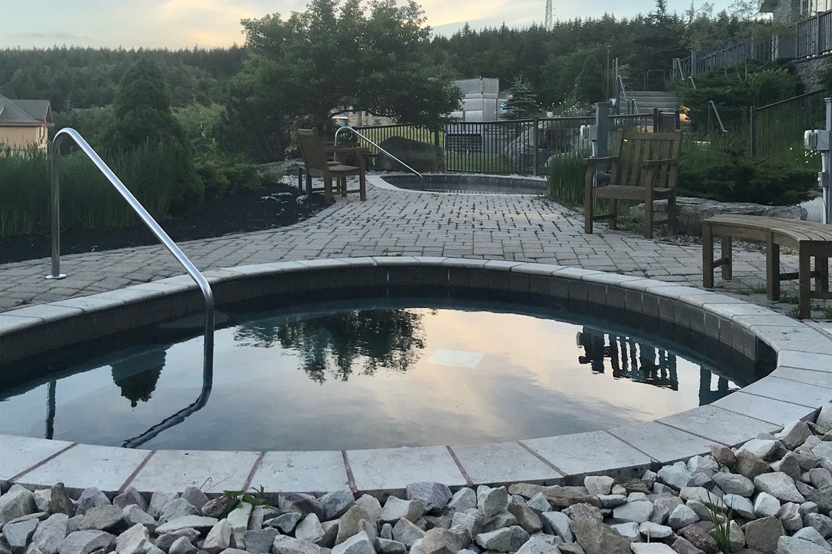 Three hot tubs with an amazing view!