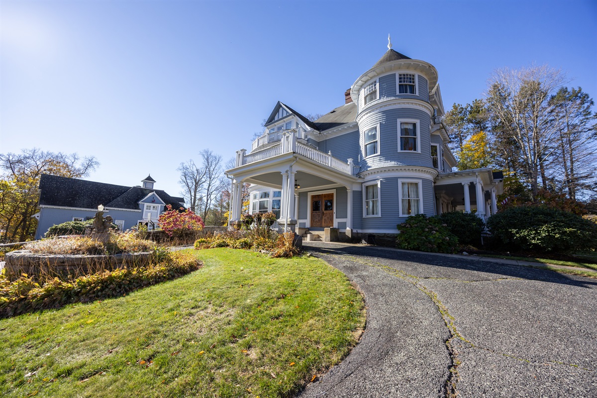Beautiful exterior view — step inside and begin your stay.
