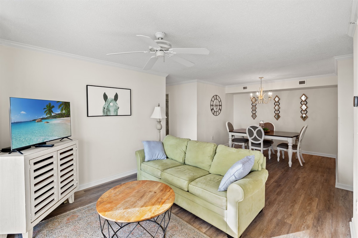Living Room / Dining Room