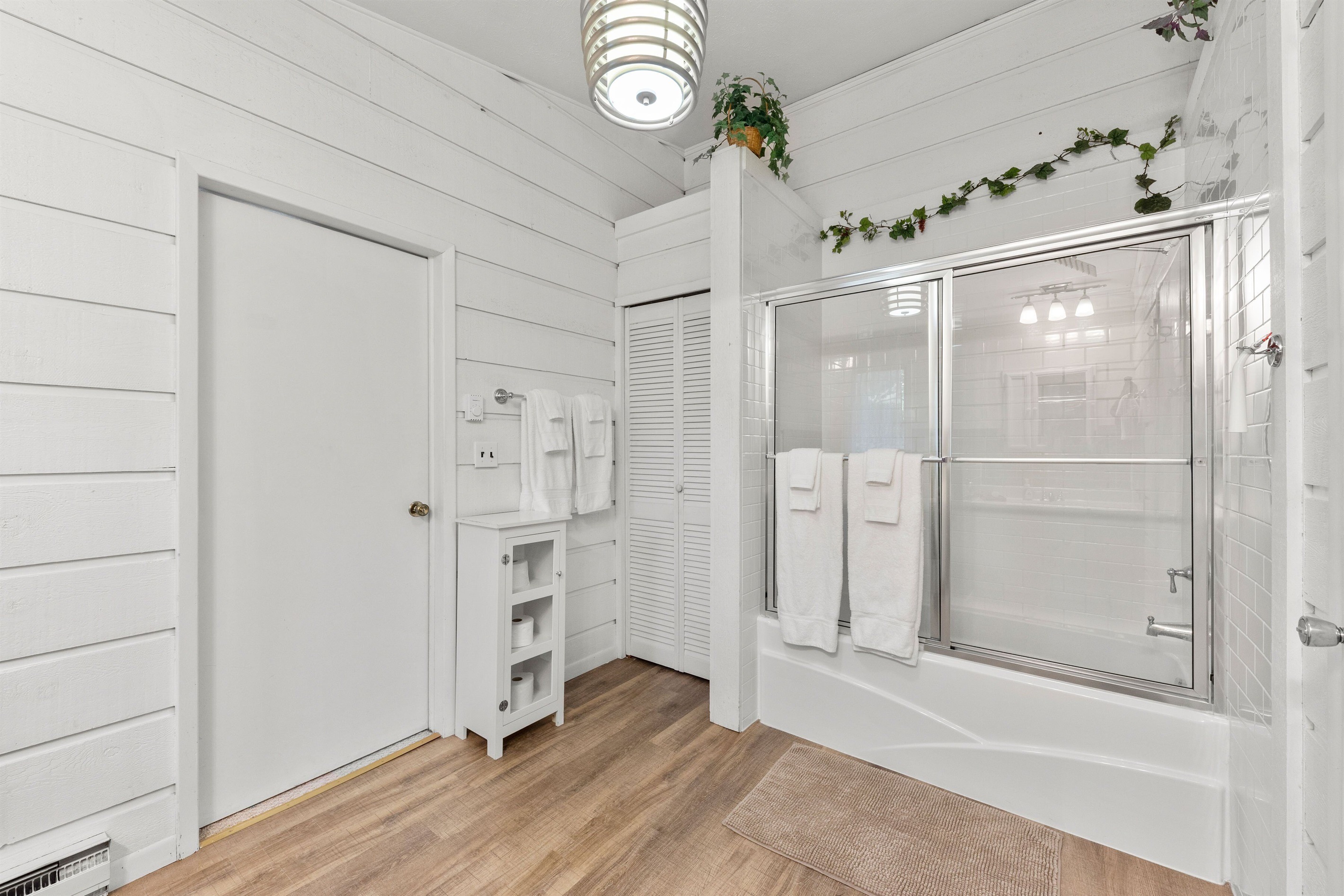 Large Masterbathroom