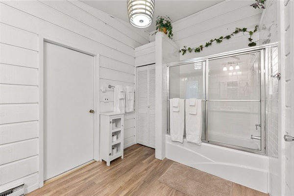 Large Masterbathroom