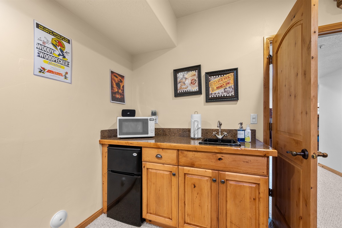 Snack and sip in the family room's convenient kitchenette.