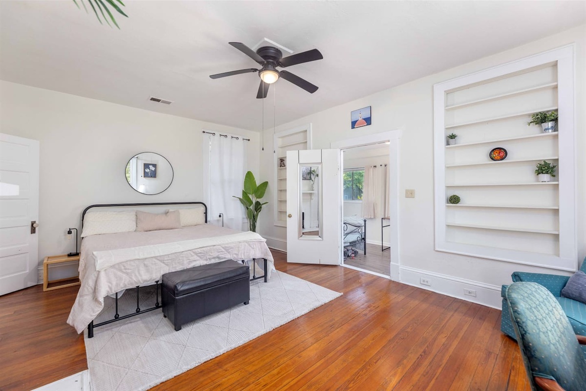 Master bedroom with King Bed. Connects to second bedroom (which also has outdoor entrance). 