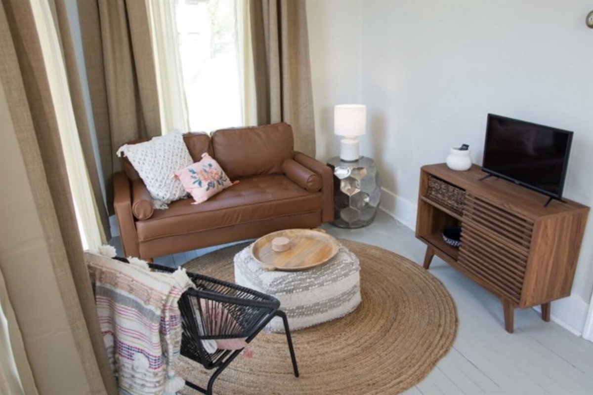 Studio Living in the Arts District!