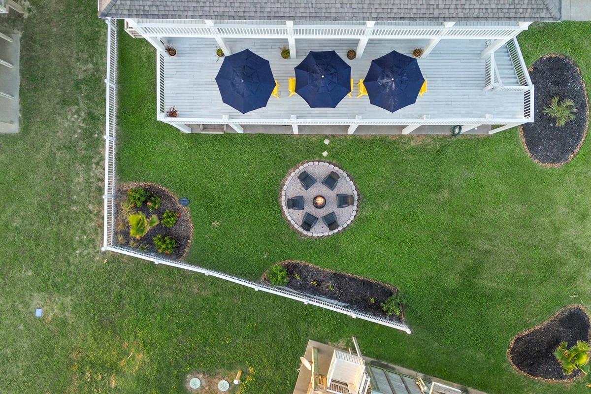 be8cee48fd834ff18c87805b0f09fb5f Large | Beachhouse | Texas | TX | Vacation Homes | Galveston | Crystal Beach | Kokomo | Breezy Days | Beachfront Elegance | Sunrise Serenity | Southern Sands Property Management, LLC