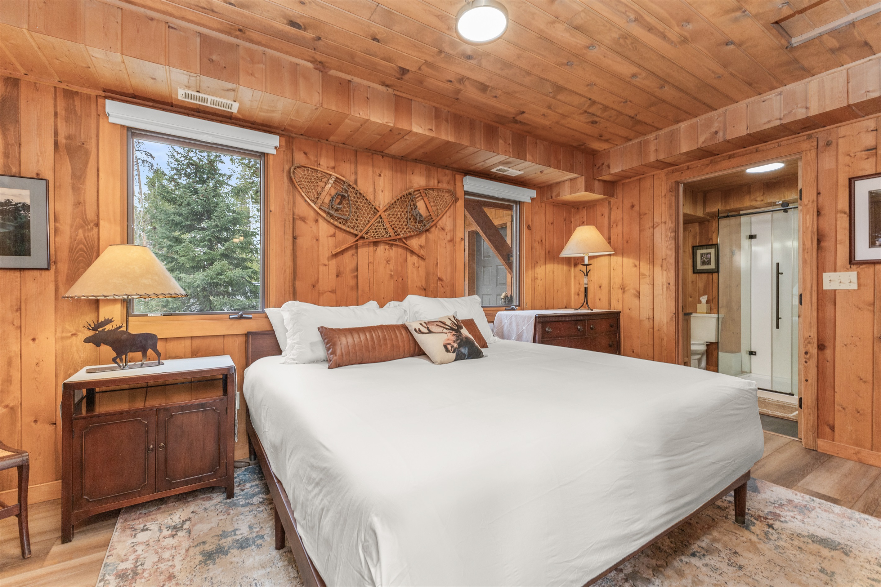 Ensuite Bedroom 1 | King Bed