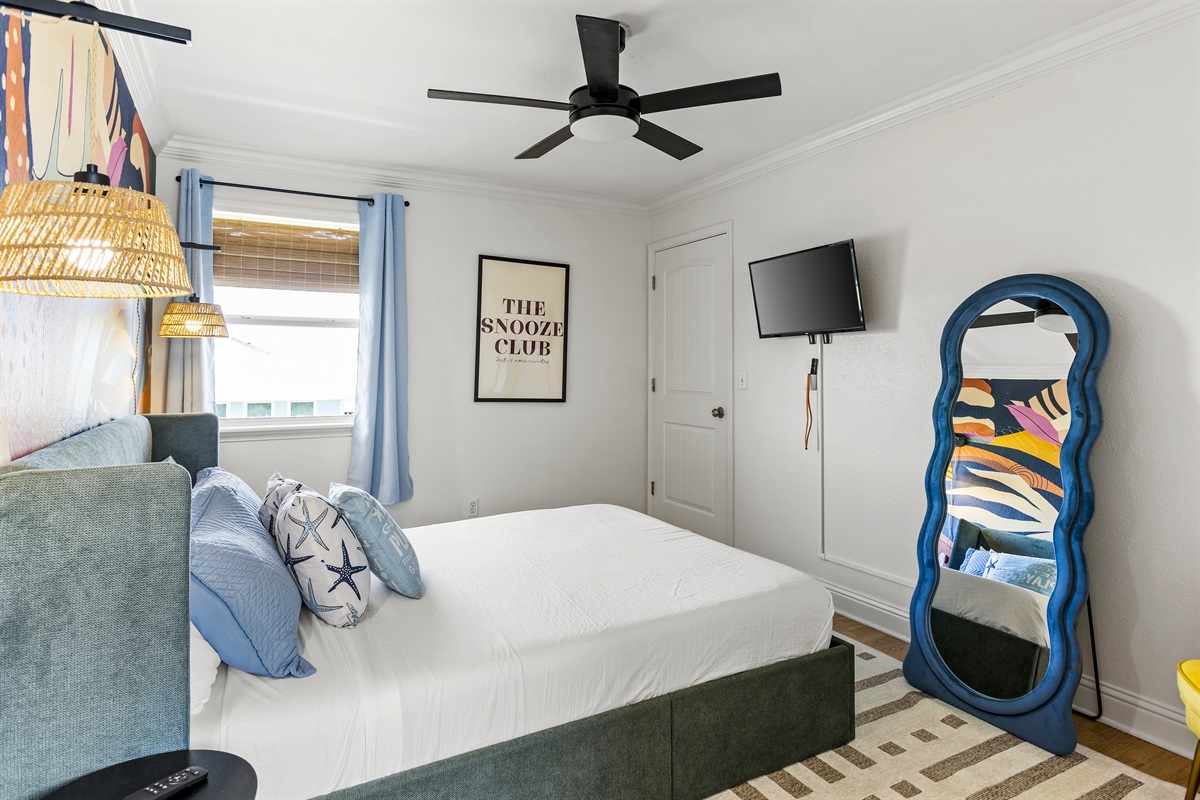 Queen Bedroom