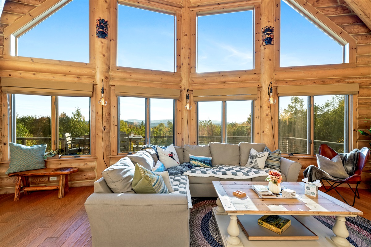 Your Bethel retreat with panoramic mountain scenery awaits.