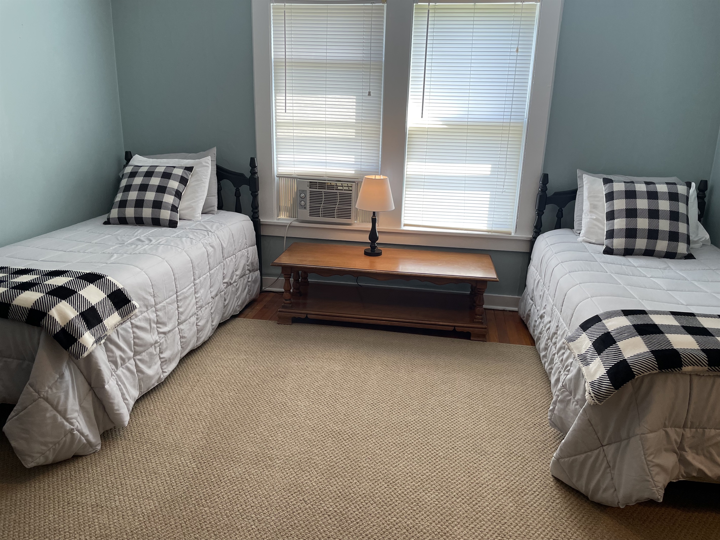 2nd floor Twins w/ ensuite