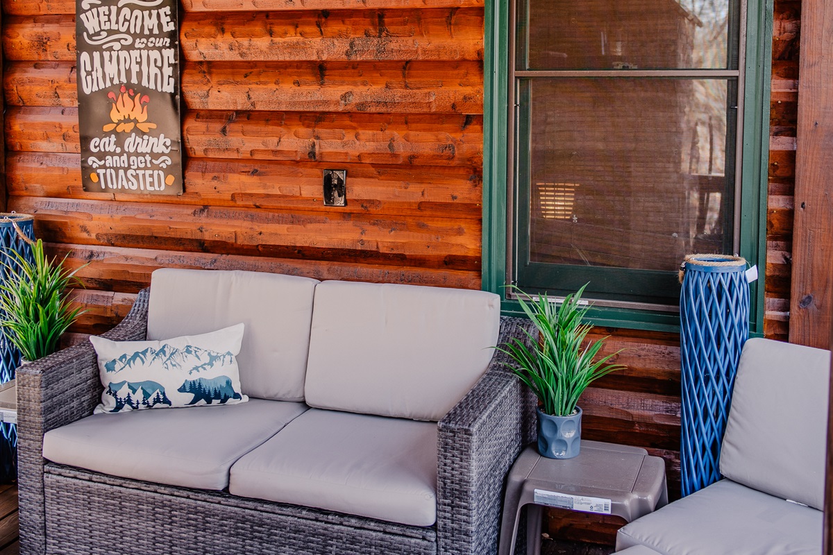 Outdoor seating on the deck