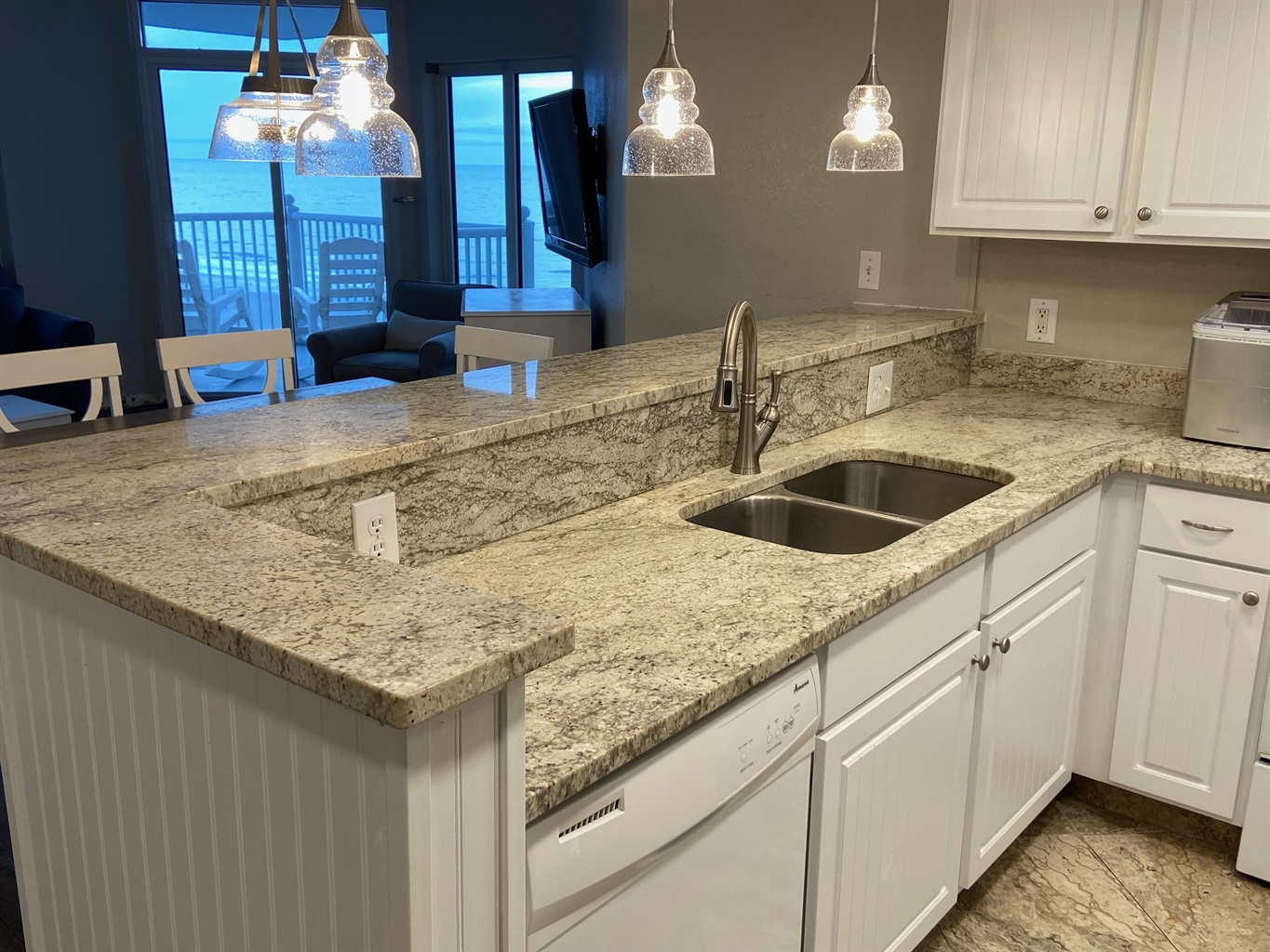 Well equipped kitchen