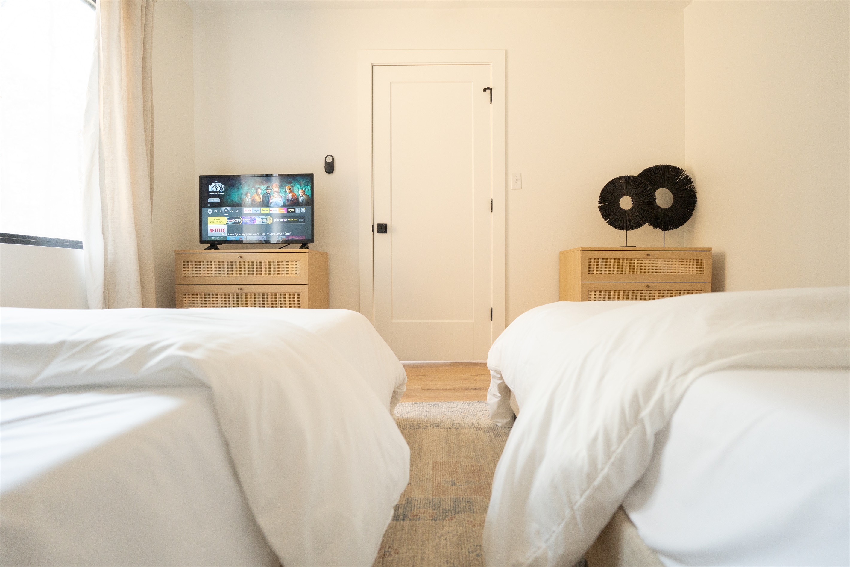 Comeback Downstairs Bedroom w/ Two Doubles