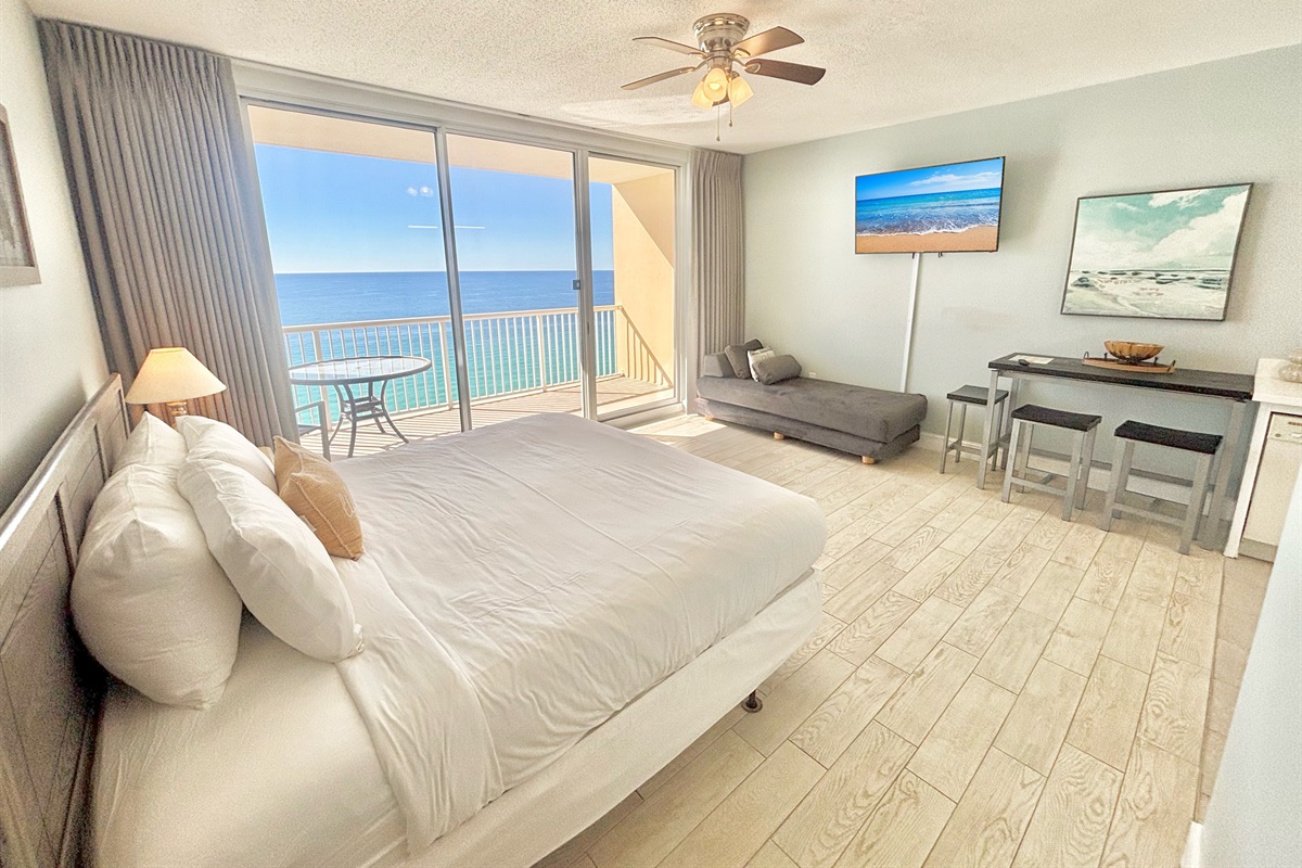 Flatscreen TV for your favorite movies!