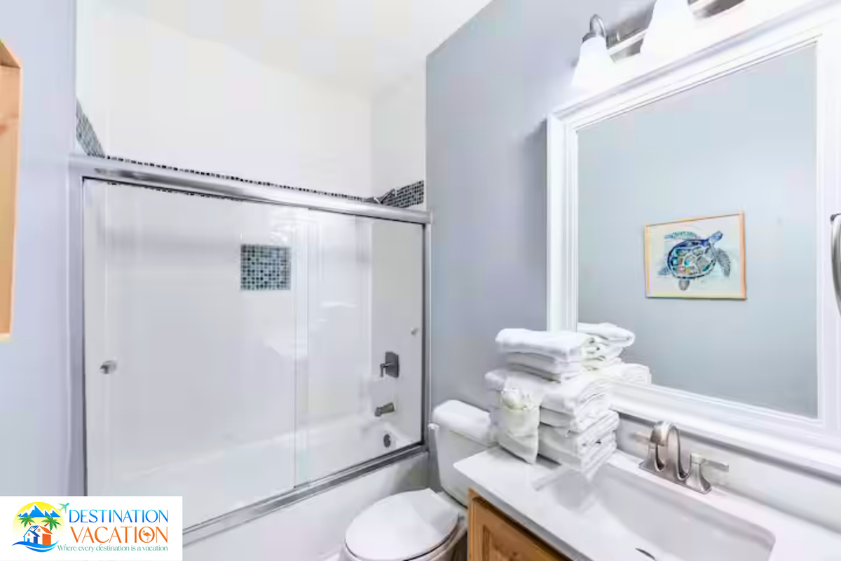 A bright bathroom designed for refreshing mornings.