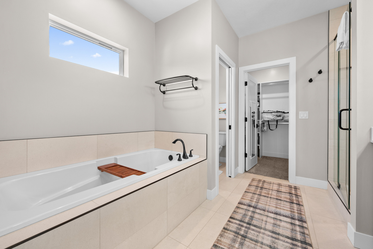 Unwind after skiing, hiking, or mountain biking with a soothing soak in the oversized garden tub.