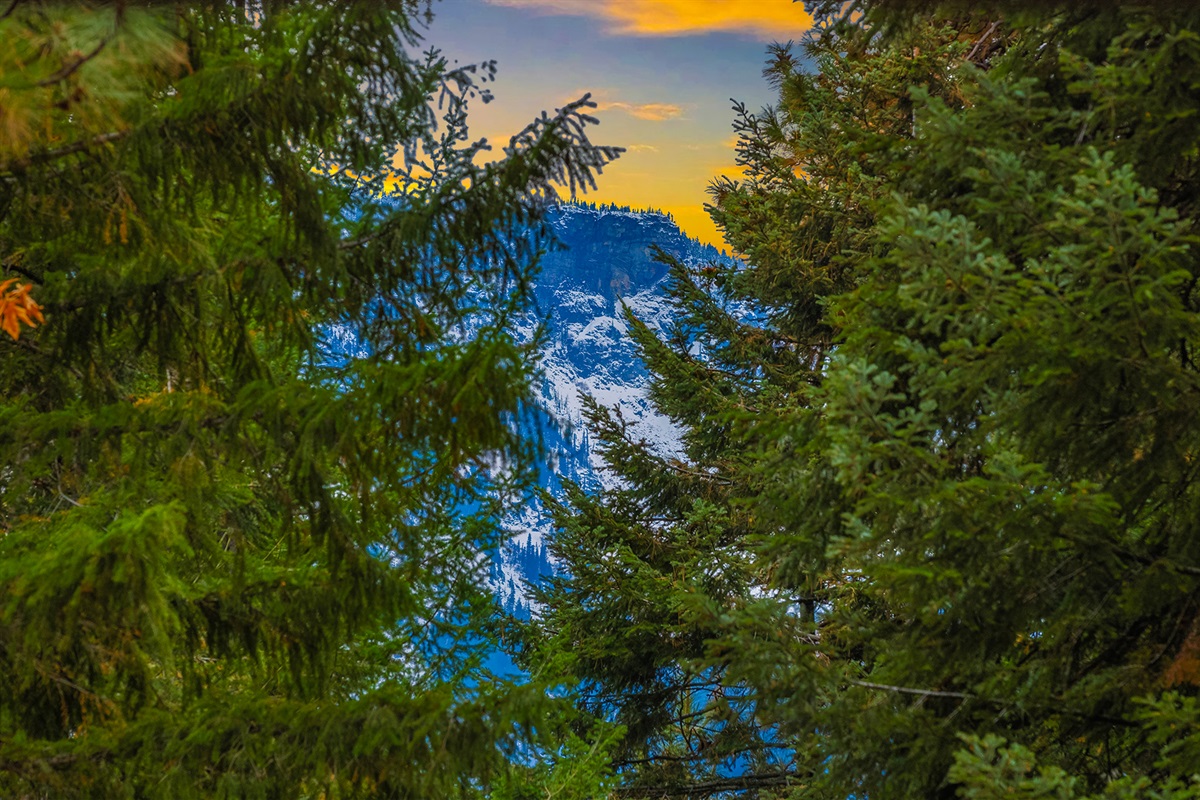 Mountain peaks from the upper deck