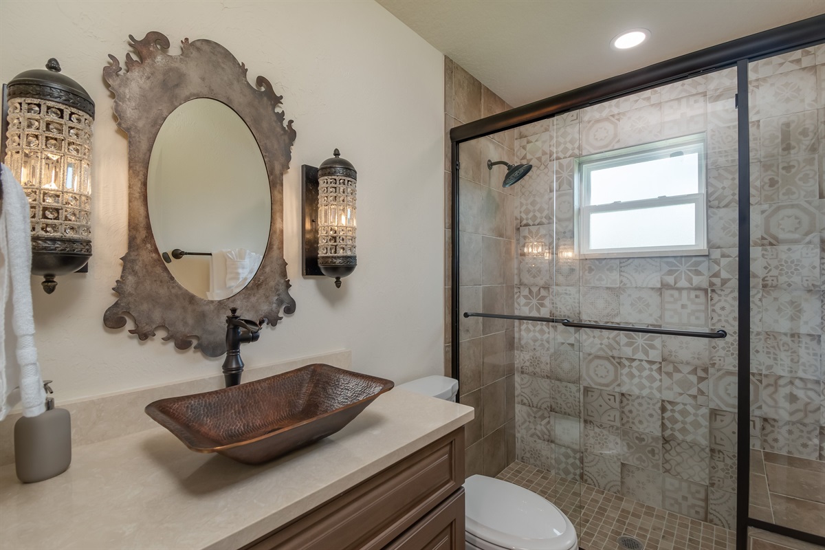 Hall bath for Bedroom 2 and double queen