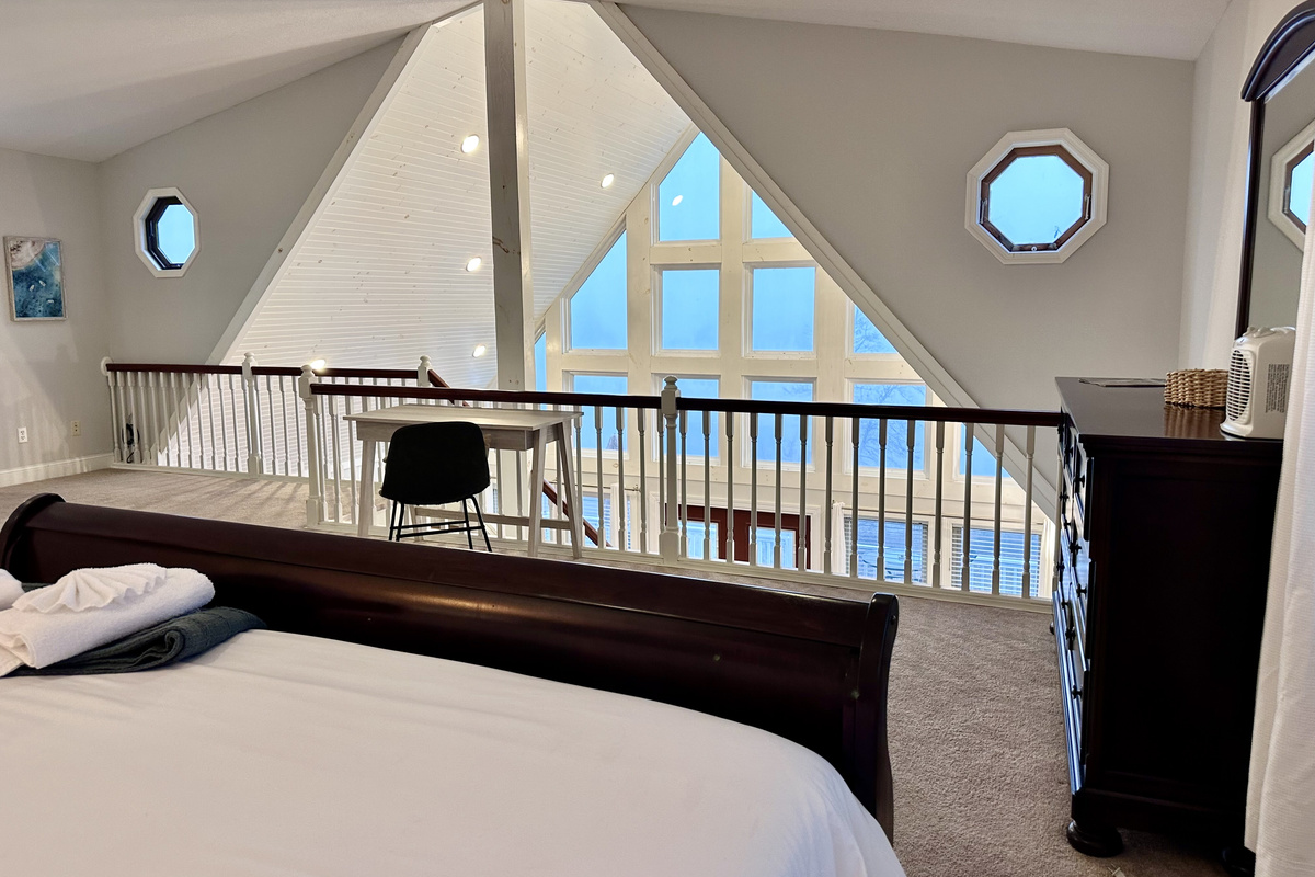 King size bedroom in Loft Area which is open to below